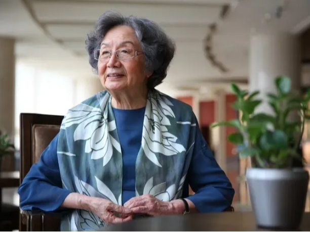 【侠客岛】叶嘉莹：诗词，让人心灵不死