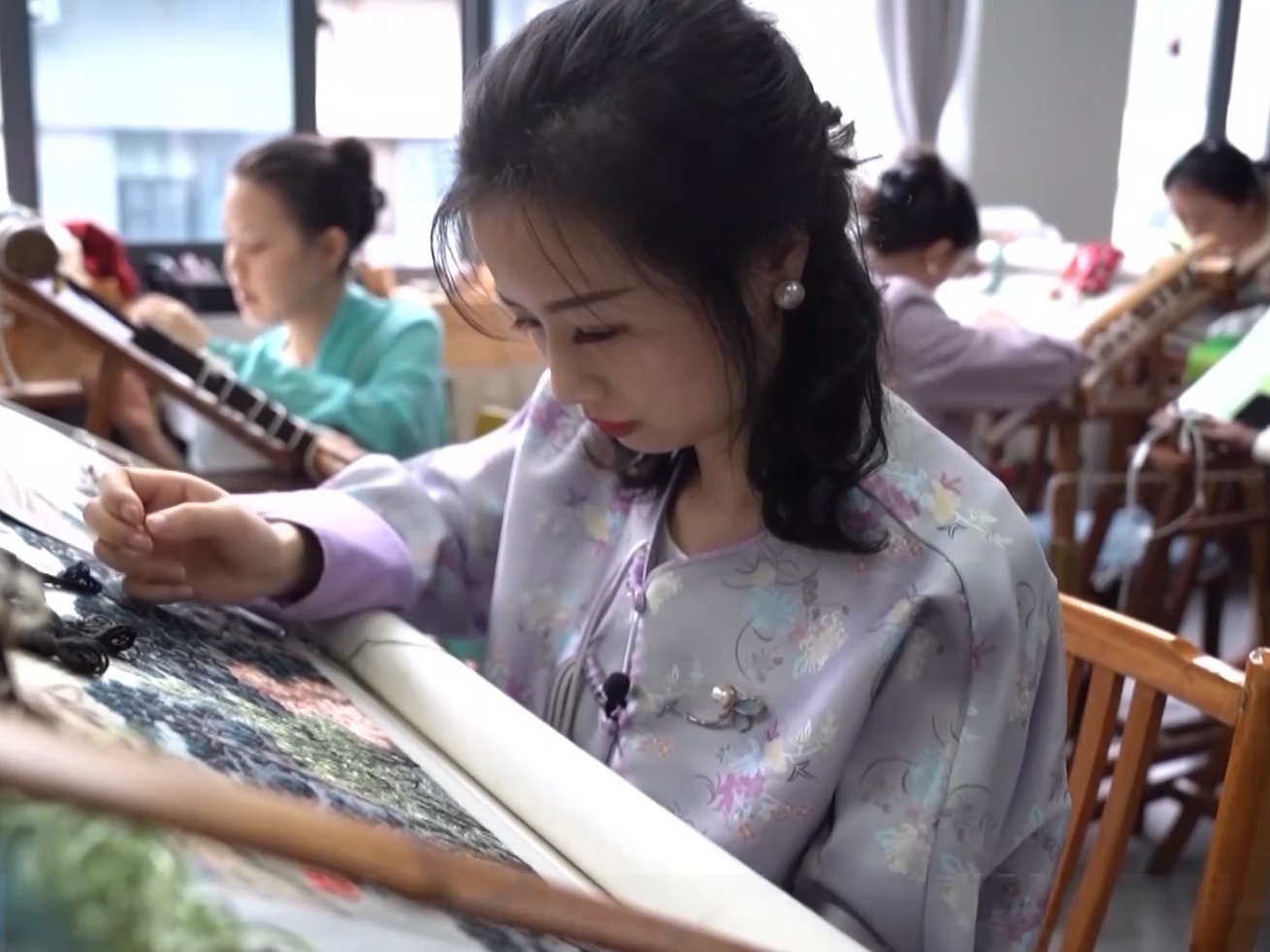 文化中国行丨绣花生香绣虎传神 是哪种针法让湘绣栩栩如生？