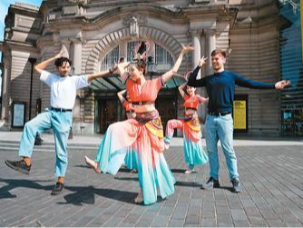 在伦敦，展现中国舞魅力