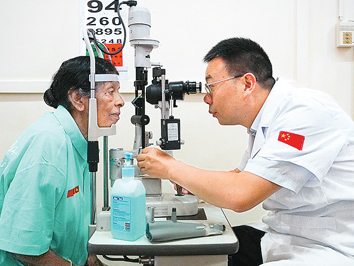 为促进中外人民相知相亲搭建桥梁（环球热点）