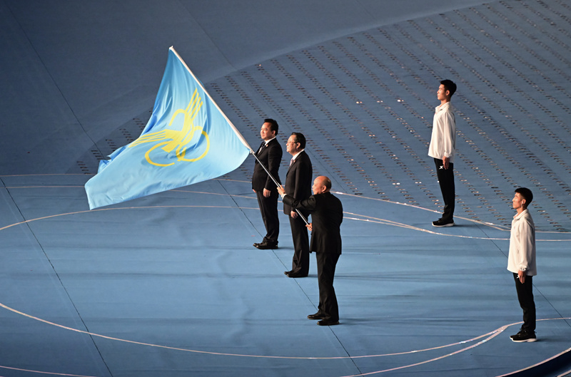 天涯潮起民族情 海角永记团结谊