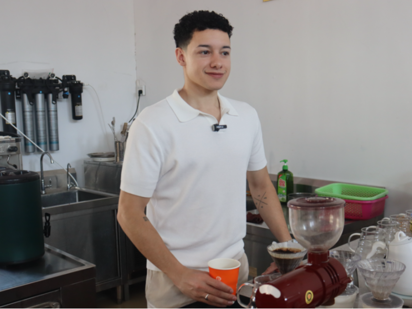 外国网红看海南 | 解锁海南产业密码，英国小伙在海南没待够