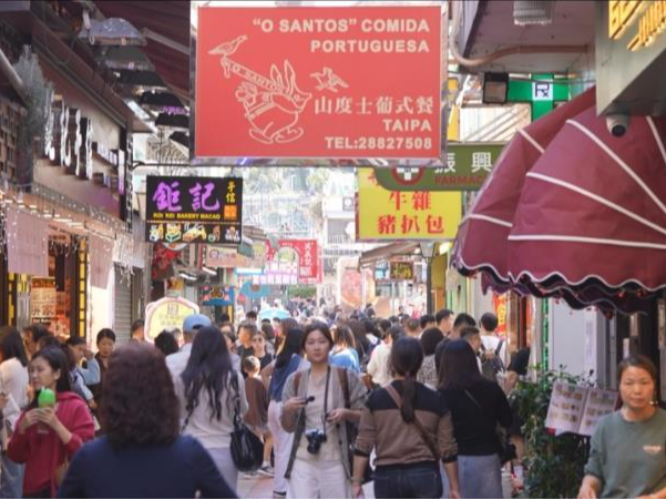 你好 澳门！多彩、多元 “多巴胺”色系里的澳门太靓了