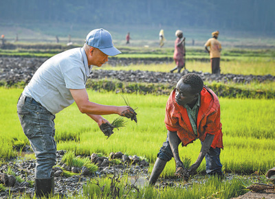 开辟新时代中国特色大国外交新境界