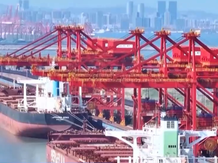 前11个月社会物流总额超320万亿元 同比增长5.8%