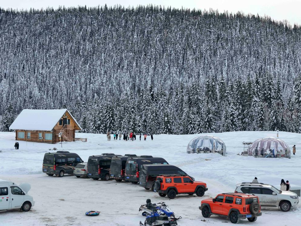 记者手记：冬日禾木五彩斑斓