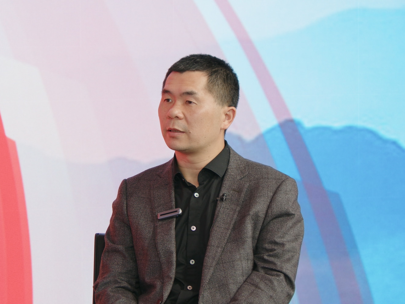 钉钉总裁叶军：构建中国开放AI生态 让企业创新变得更容易|读懂中国式现代化(12)