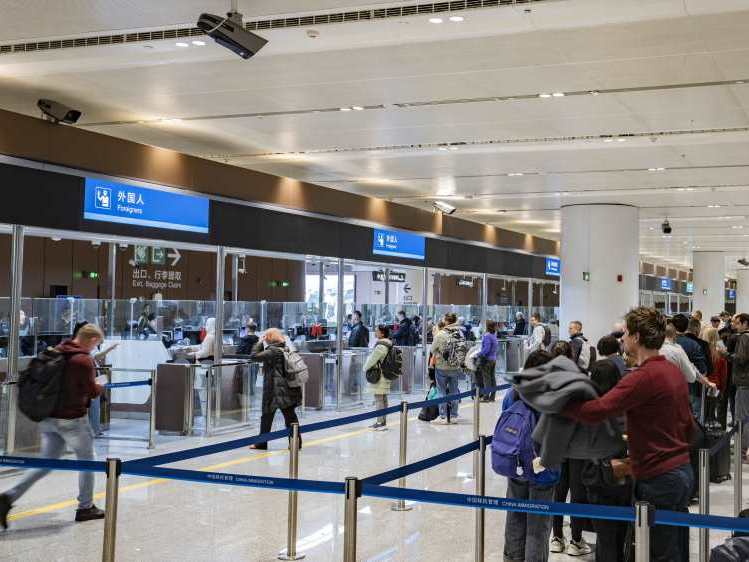 新纪录！大兴机场口岸今年出入境外国人破百万人次