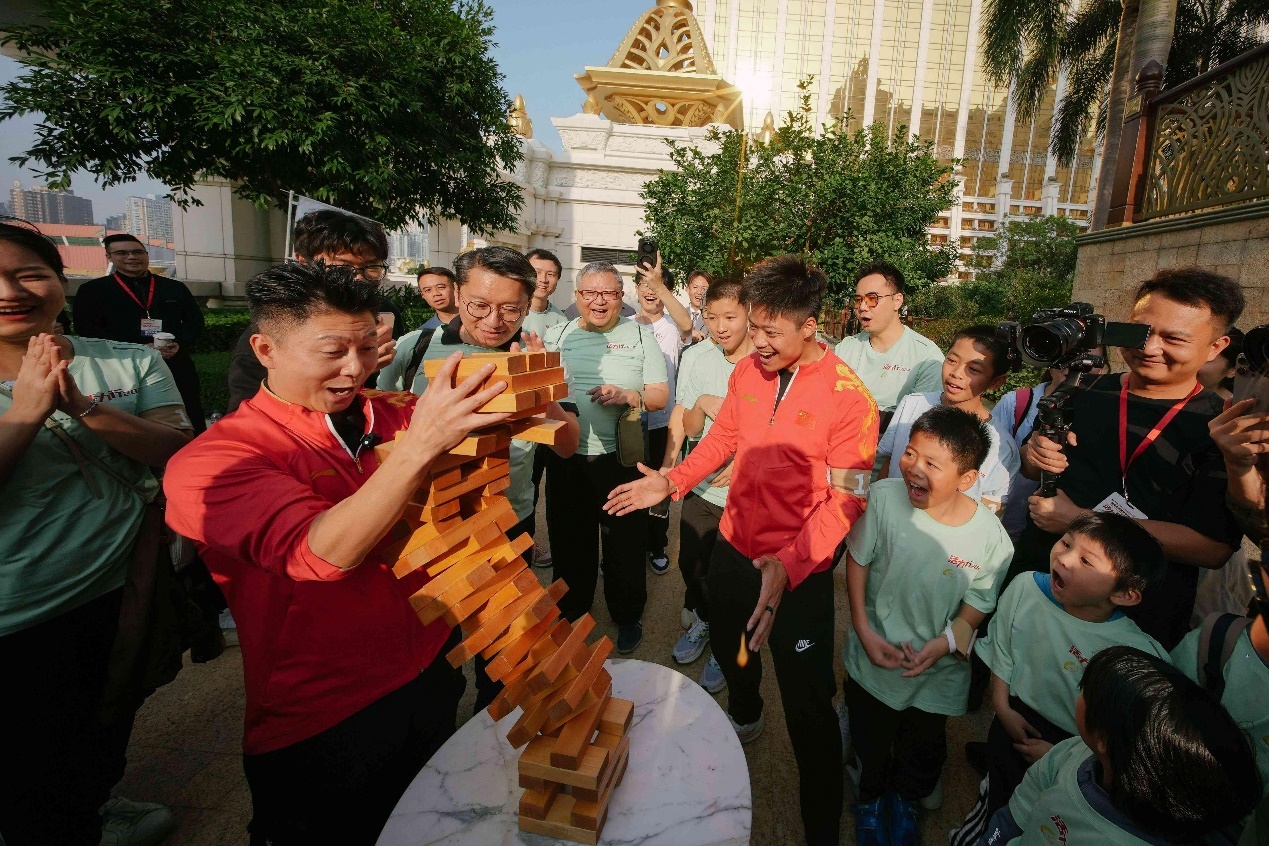 
北京儿童医院黄牛票贩子号贩子跑腿代挂号电话国家金牌运动员参与澳门公益金百万行等多项活动