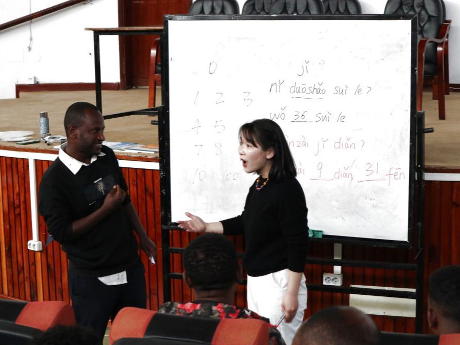 通讯丨埃塞导游学中文　期待迎接更多中国游客