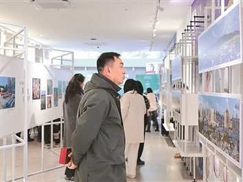 用光影生动讲述澳门故事（莲花盛开·真情廿五）