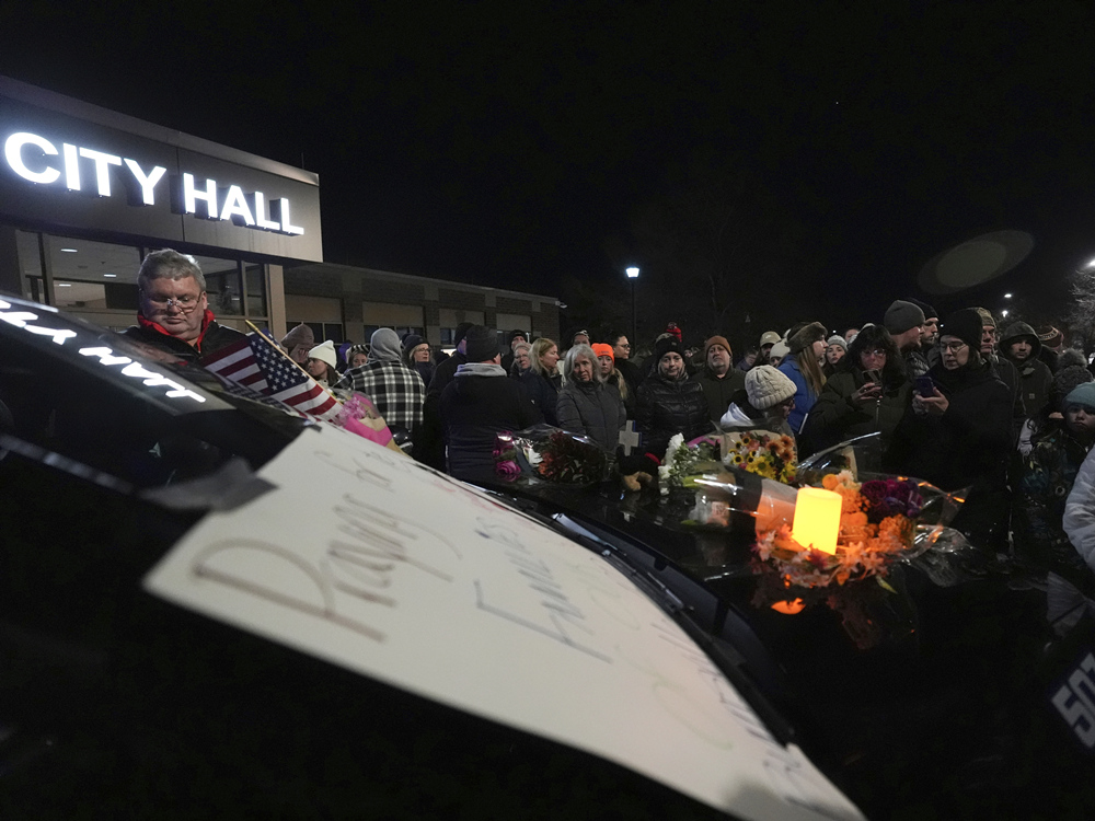 海外网评：警察也自身难保，美国“枪患”治不好