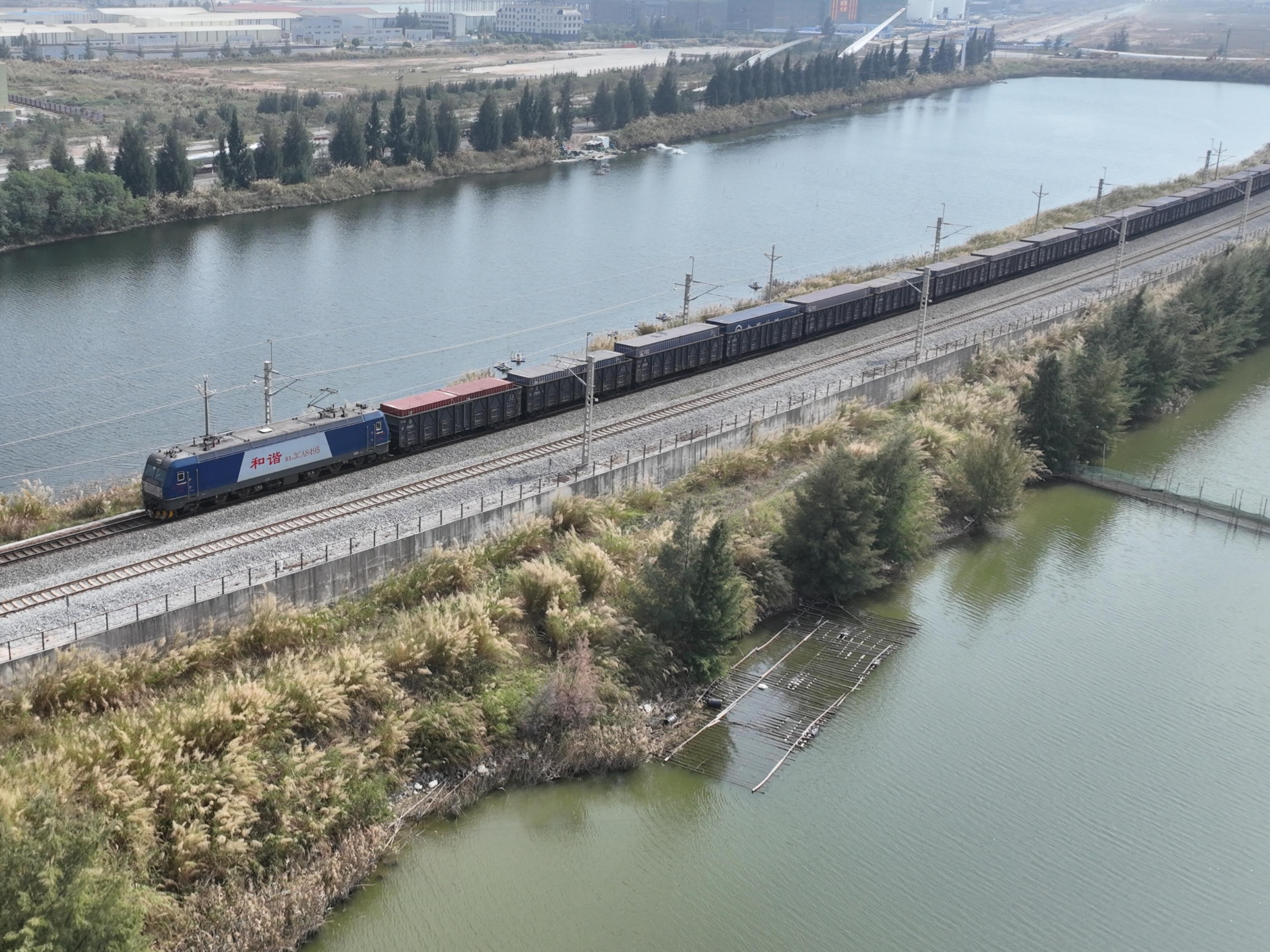 今年西部陆海新通道铁海联运班列已突破11万标箱