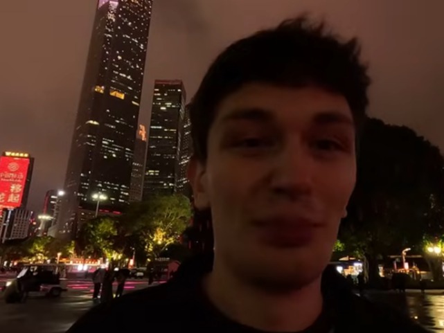 【透视】美国小伙结伴逛广州感受现代化建设：这才是真正的中国！