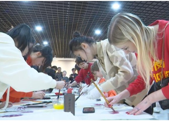 160名俄罗斯“小套娃”跨境体验中华文化