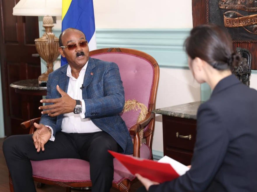 高端访谈｜相互尊重、合作发展让安中关系历久弥新——访安提瓜和巴布达总理布朗