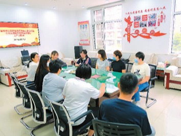 村里的事，要有个“明白人”