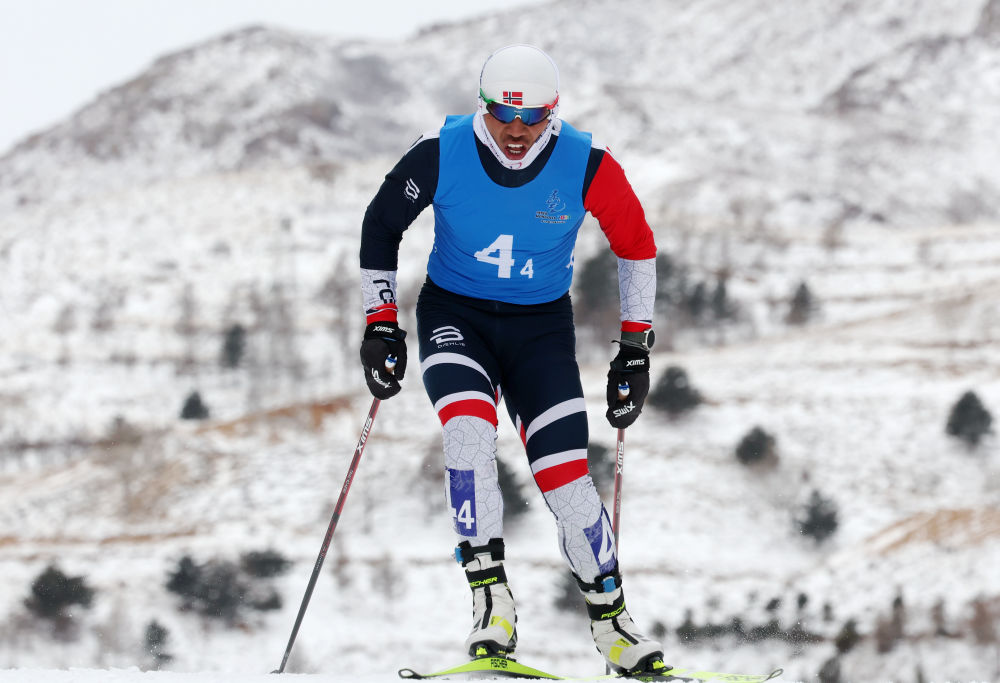 新华全媒+·全冬会丨从牧区到赛场 新疆小伙逐梦“十四冬”
