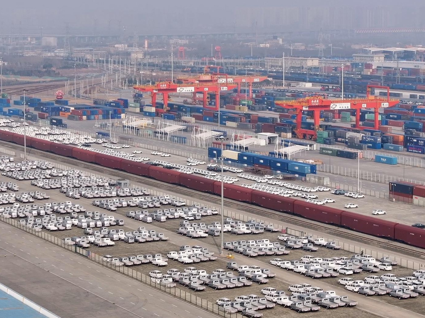 二手车出口集结中心投运 陕西中欧班列再添新贸易