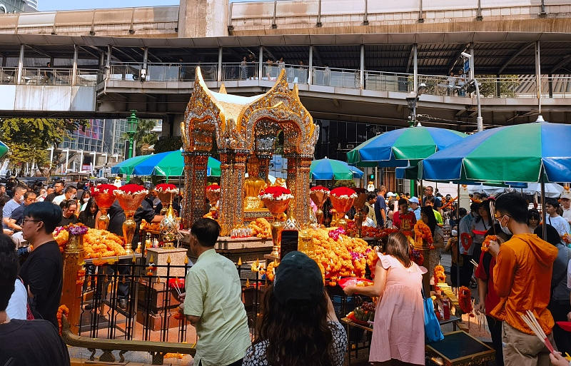 海外网评：免签“朋友圈”扩容为中国和世界带来双重利好