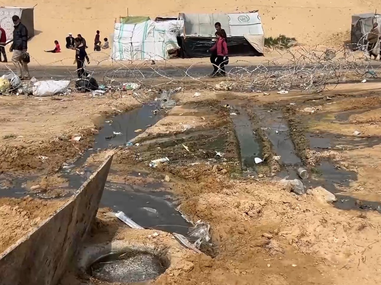 一边给武器一边发食物 联合国专家批评美国“表演”荒谬可笑