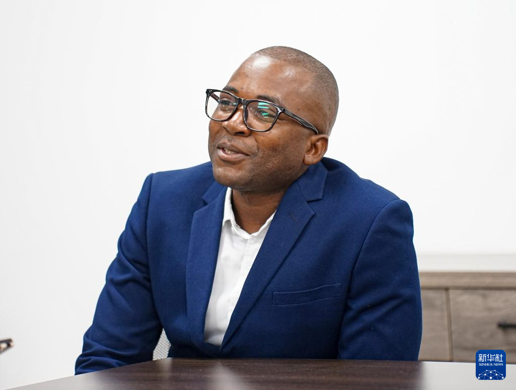 中文助力安哥拉年轻人奔向更广阔天地