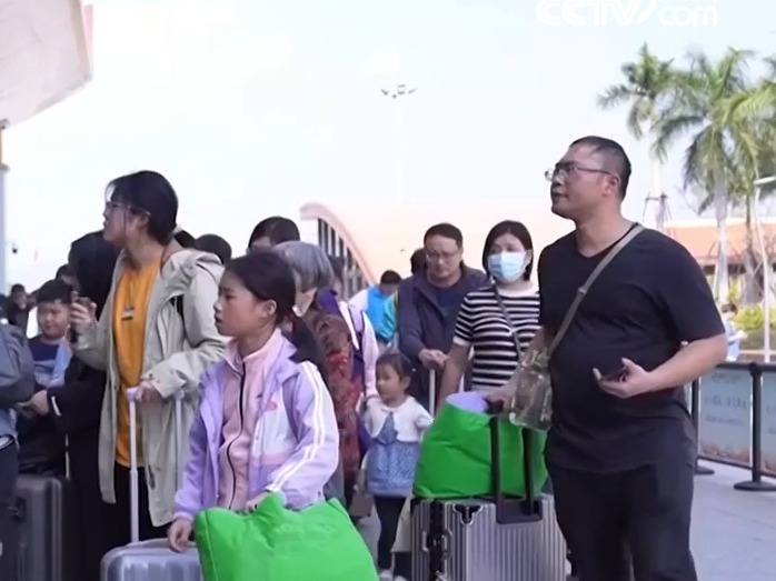 中老铁路客货运量稳定增长 黄金通道显活力