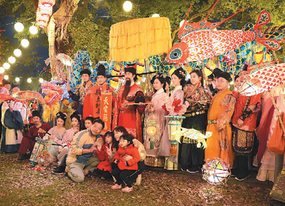 两岸汉服爱好者带你“穿越古今”