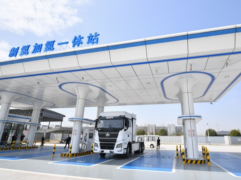 新华全媒＋丨国内最大绿电制氢加氢一体站建成