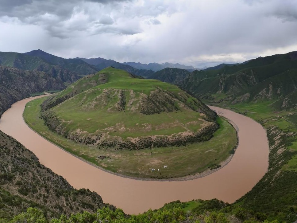 逐“绿”而行：中国合力保护长江水生态