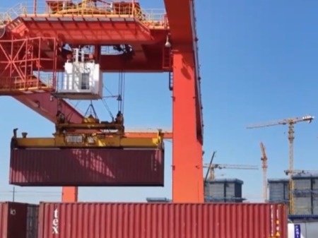 更多商家“包邮新疆”！铁路现代物流体系建设按下“加速键”