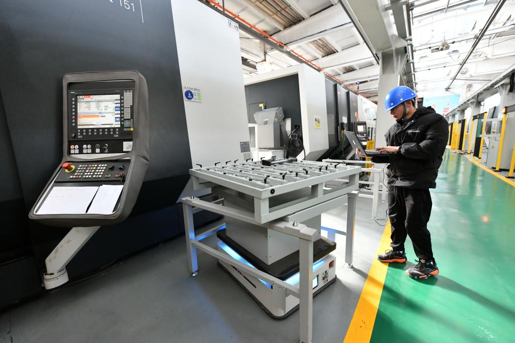 两会·影像链接丨加快发展新质生产力，这些地方这么干