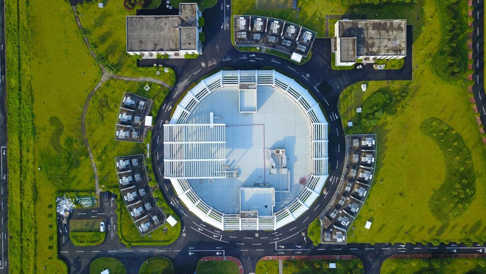 新华社记者带你听两会｜聚焦盛会谋“发展”