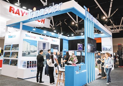 中国光伏产业领跑全球惠及世界