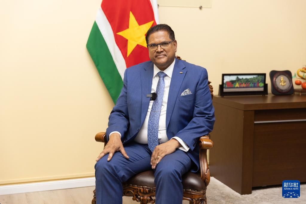 苏里南新总统2020图片