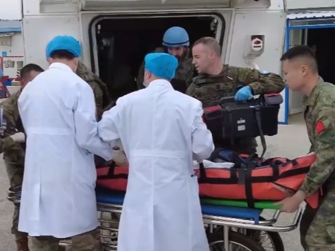 中国赴黎维和部队参加医疗救援联合演练