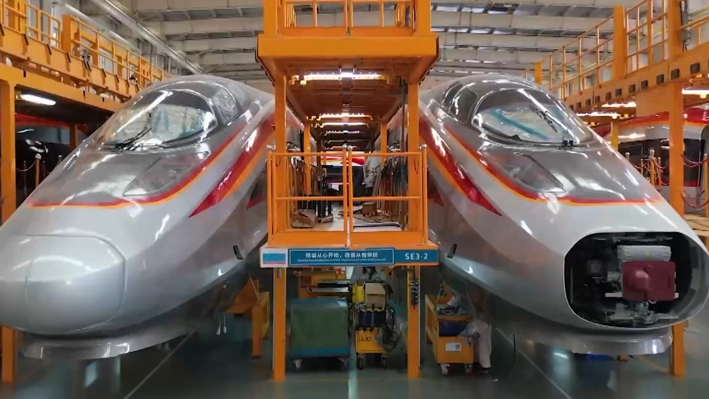 发展新质生产力·一线观察丨记者探访CR450关键系统实验室