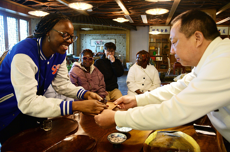 海评面：“我与中国的美丽邂逅”，外国留学生这样说