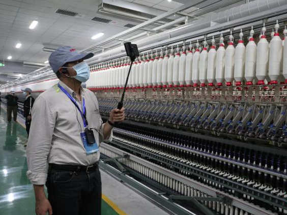 外媒走进新疆尉犁 触摸大漠边缘的丰饶生机