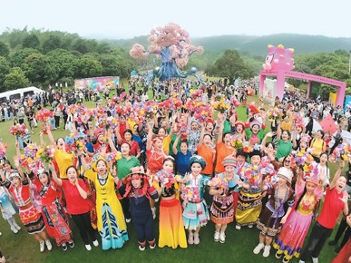 多彩民俗催热多地文旅