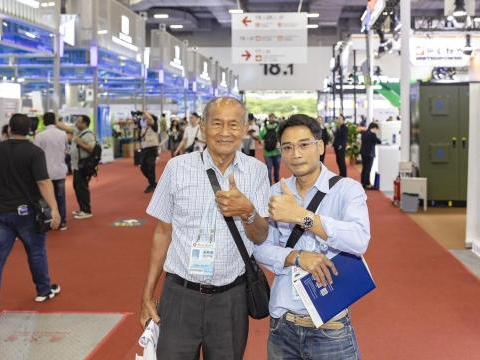 两代“广交人”的交接：既寻商机也盼“寻根”