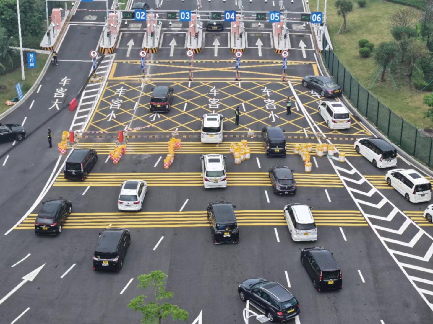 “两车北上”再创新高！港珠澳大桥珠海公路口岸迎来出境车流高峰