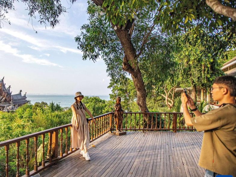 通讯｜中泰免签“满月” 旅游业者“忙坏”