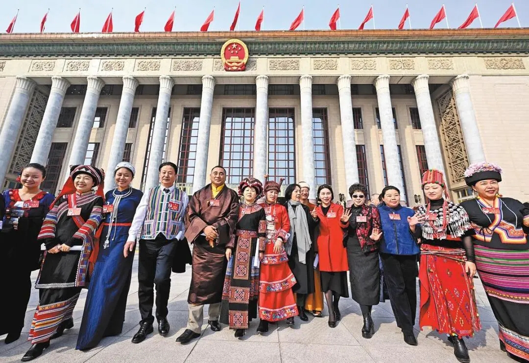 埃及专家：谁说只有西方民主才是真民主？中国为世界提供了新思路