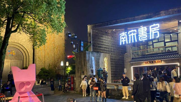 “文化中国行”遇见的三张文化面孔