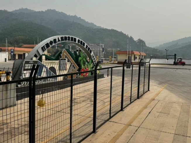 【万千气象看云南】中老铁路磨憨站：边陲小镇走上“快车道”