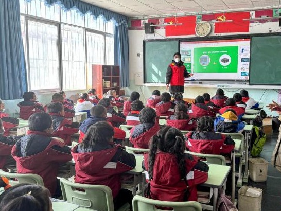 西藏电力今年将解决和改善约14万人的安全可靠供电问题