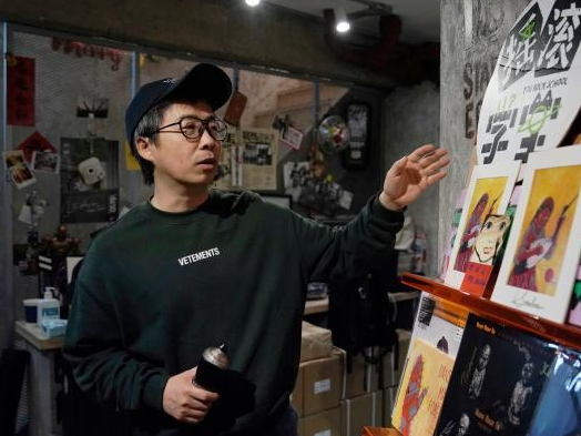 民族文化打动年轻人 现场听民族音乐成新风尚