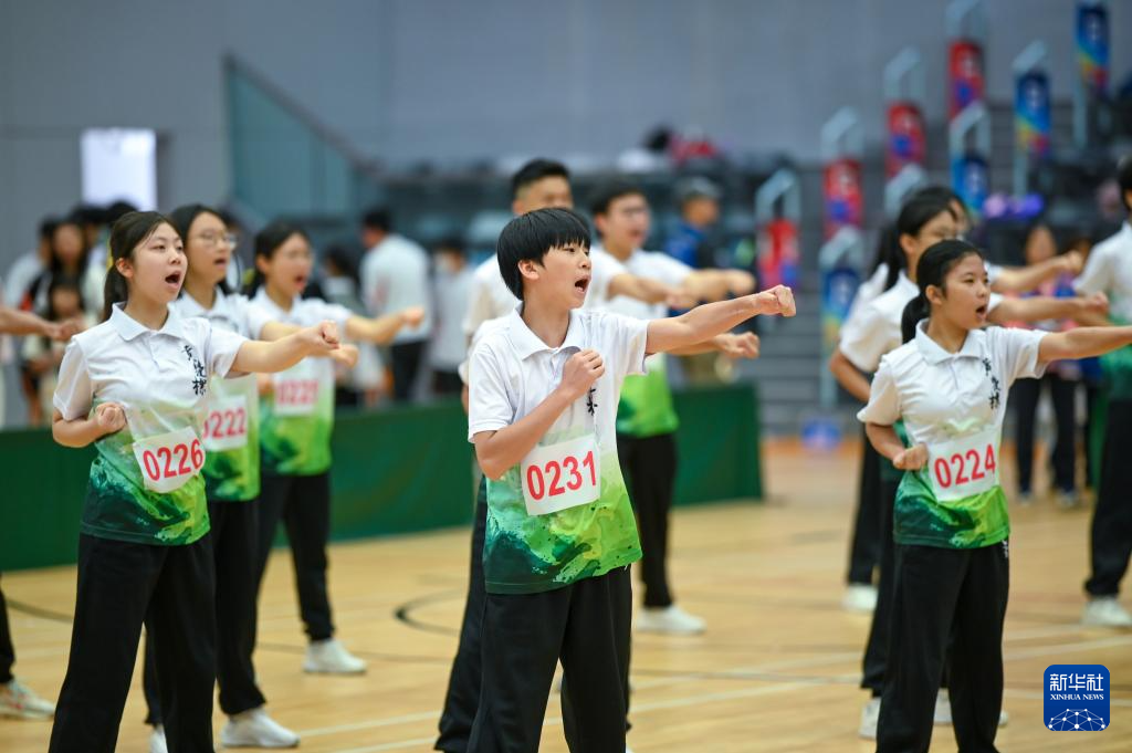 这是5月12日在香港元朗体育馆拍摄的"感恩杯"校际武艺操大赛比赛现场.