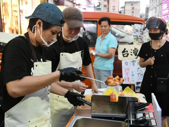 泥瓦工变旅游博主 台青“要走遍祖国大好河山”